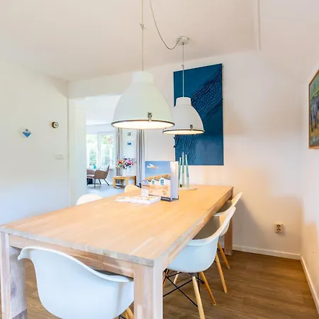 Ferienhaus Villapark Kamperfoelie 37 *